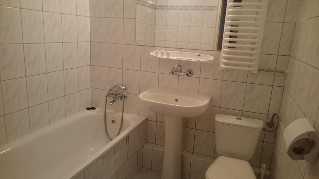 Appartement Jowisz à Poznań Extérieur photo